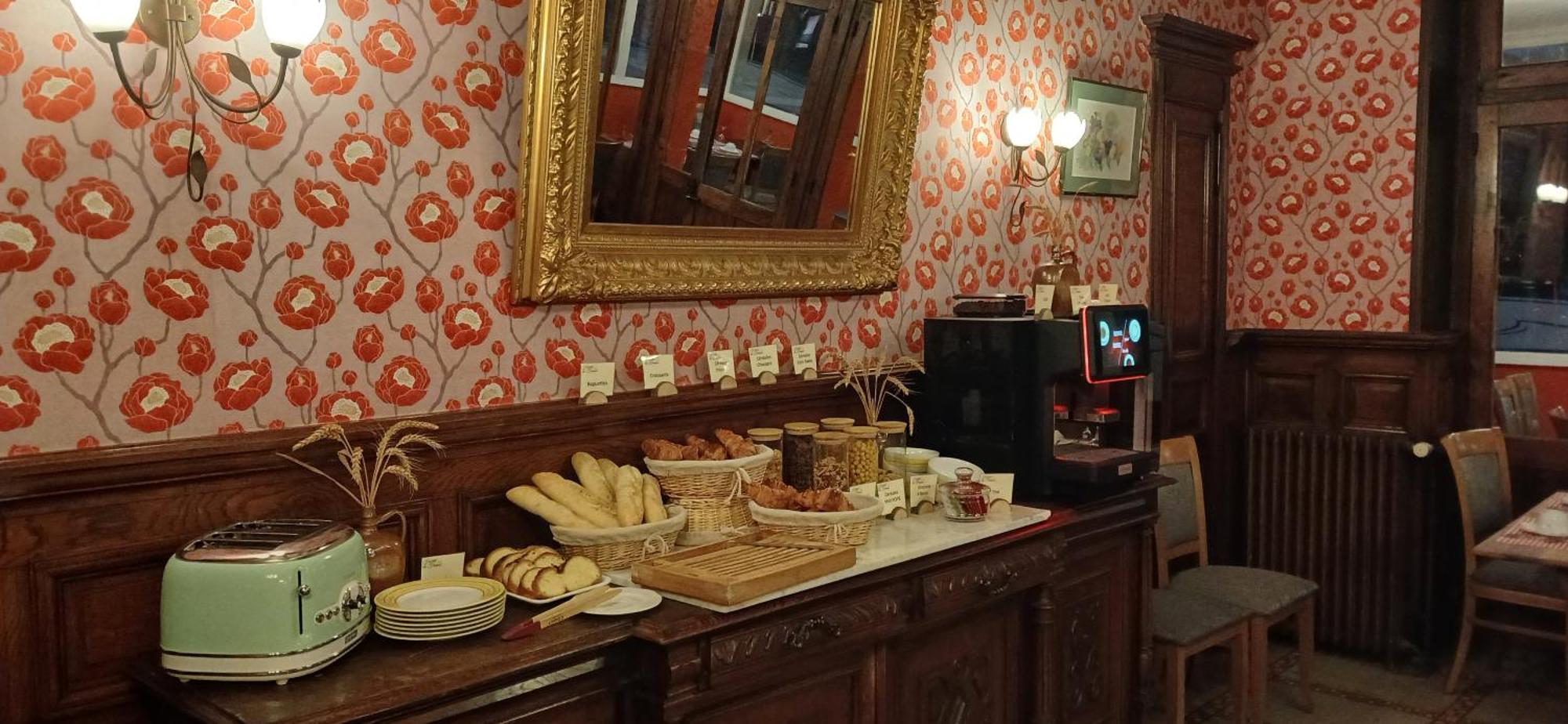 Hotel Logis De France- Restaurant Grill 2*