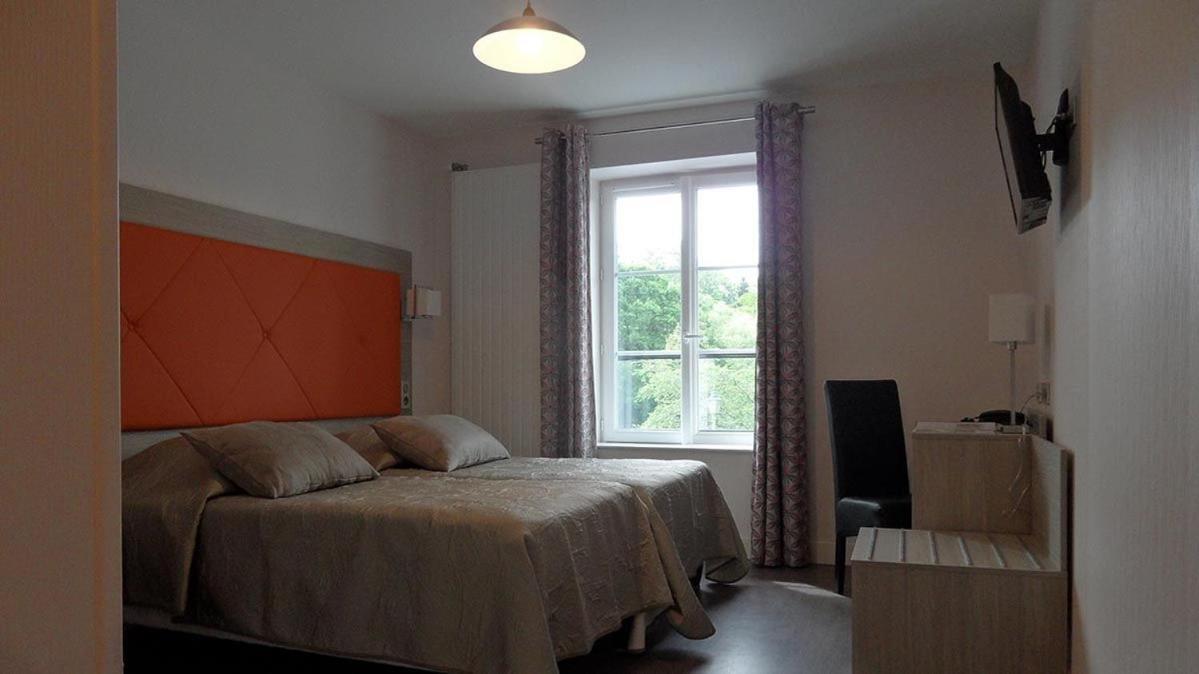 Logis De France- Restaurant Grill Hotel Domfront (Orne)